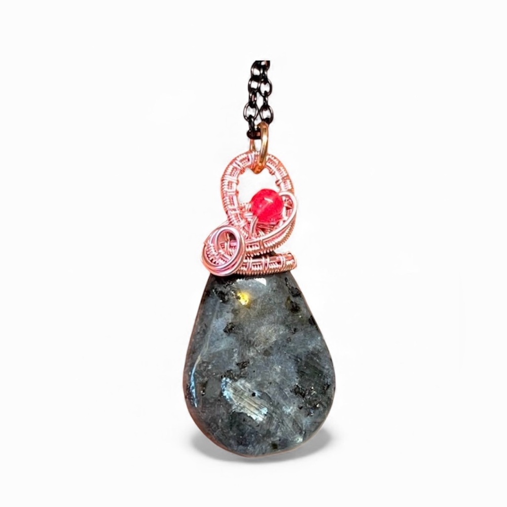 🐕‍🦺Labradorite briolette pendant